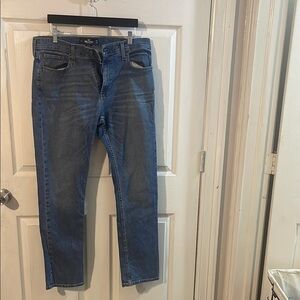 Hollister Men's Straight Jeans in Classic Blue
